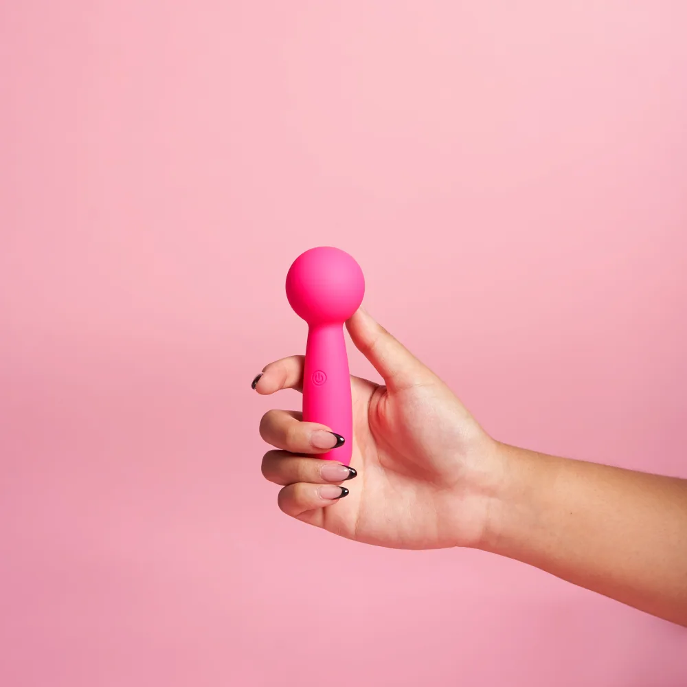 Lolly Mini Wand — in mano
